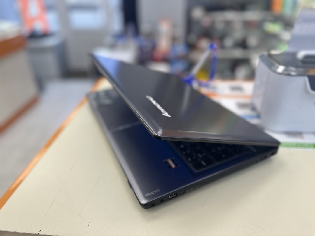 Ноутбук Lenovo; A10-4600M, Radeon HD 7660G, 4 Гб, Нет, 320 Гб