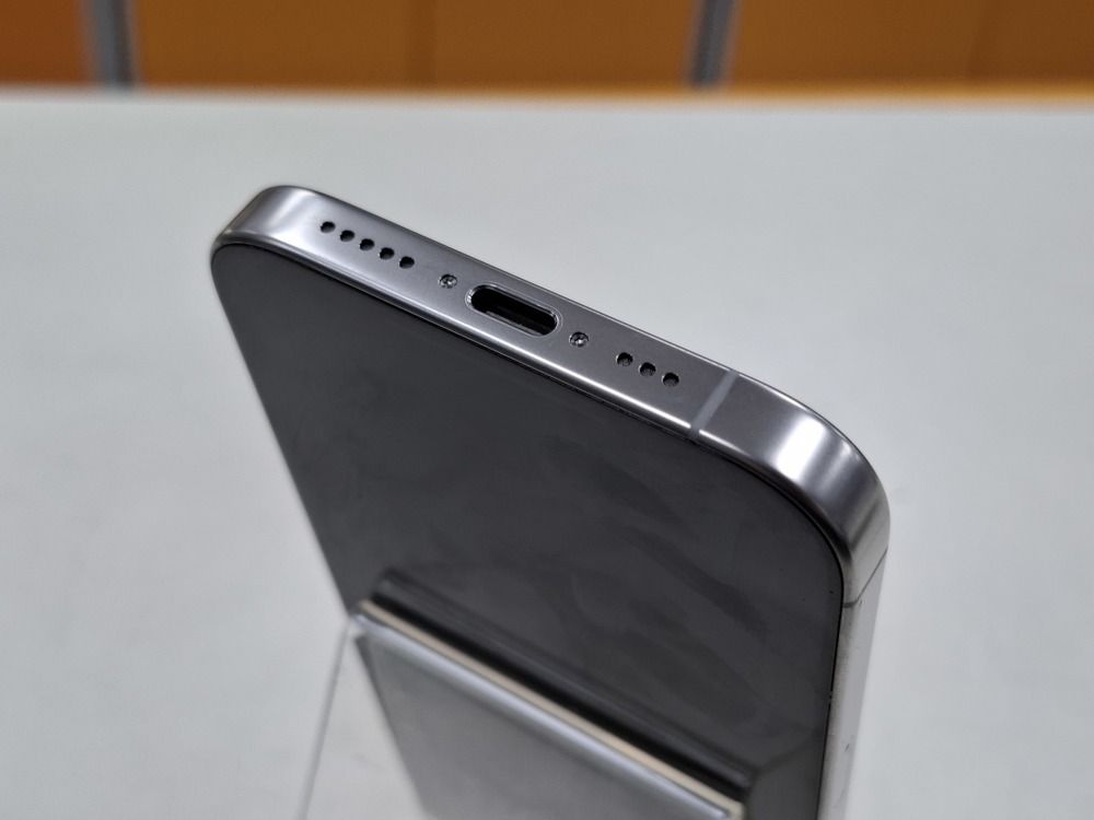 Смартфон Apple Iphone 16 Pro 256Gb