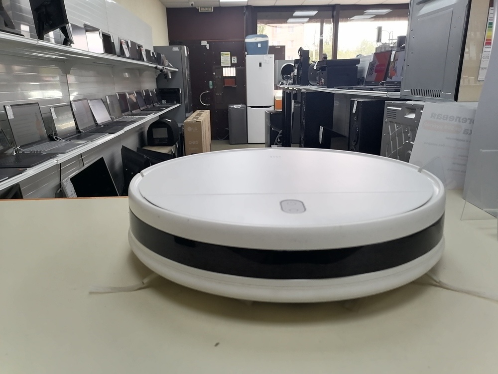 Пылесос Xiaomi Mi Robot Vacuum - Mop Essential белый;