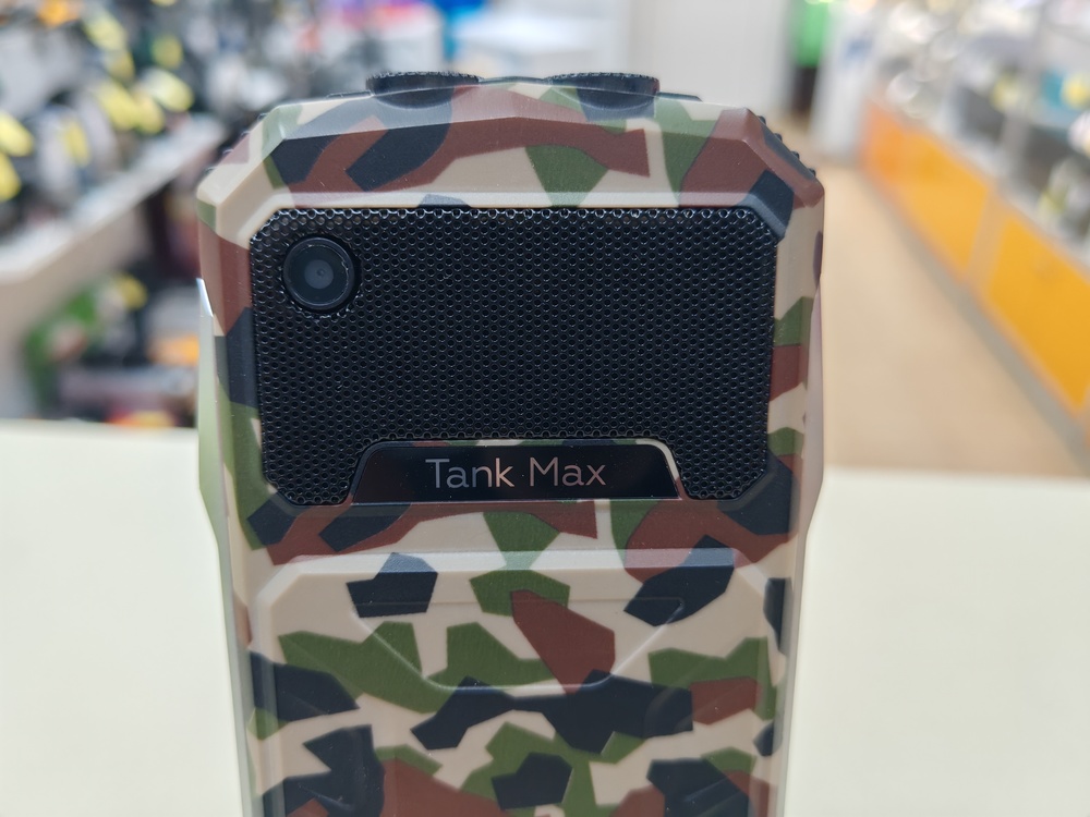 Смартфон BQ 3586 Tank Max