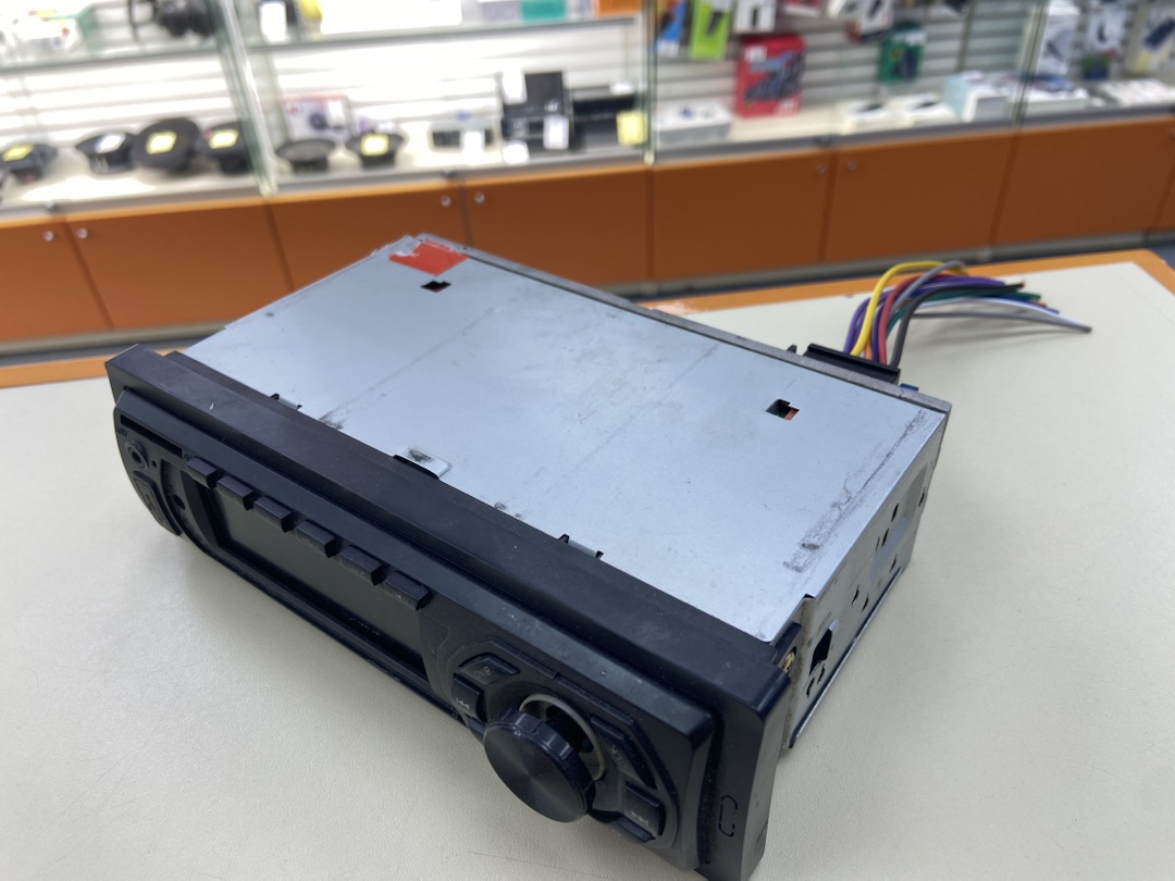 Автомагнитола Swat AHR 6180