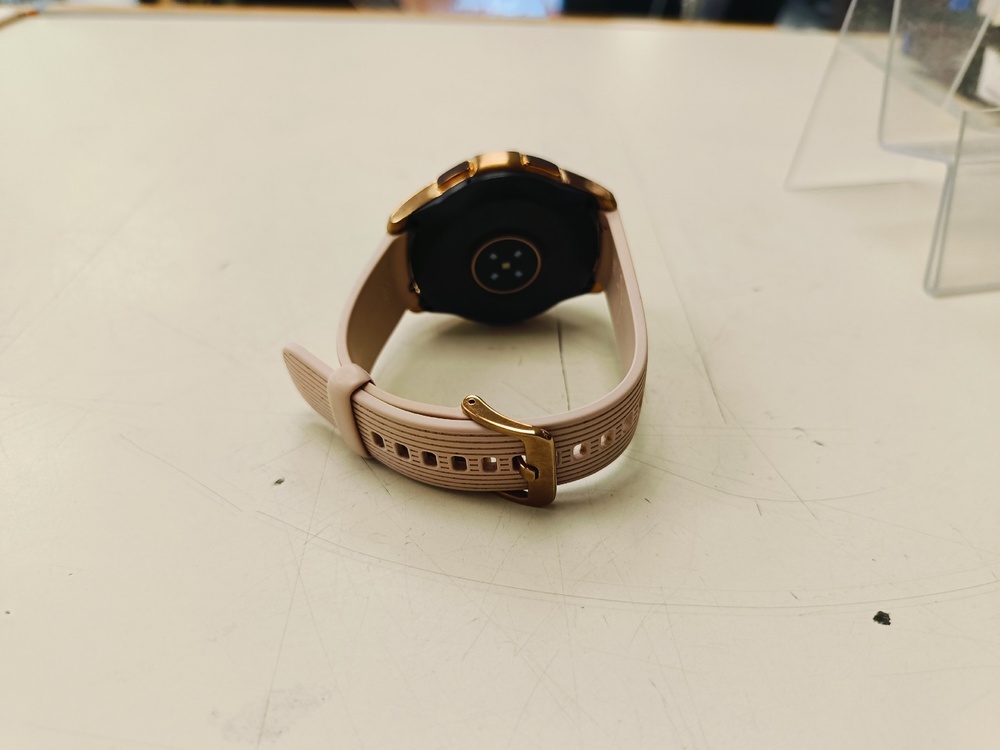 Смарт-часы Samsung Galaxy Watch 42mm