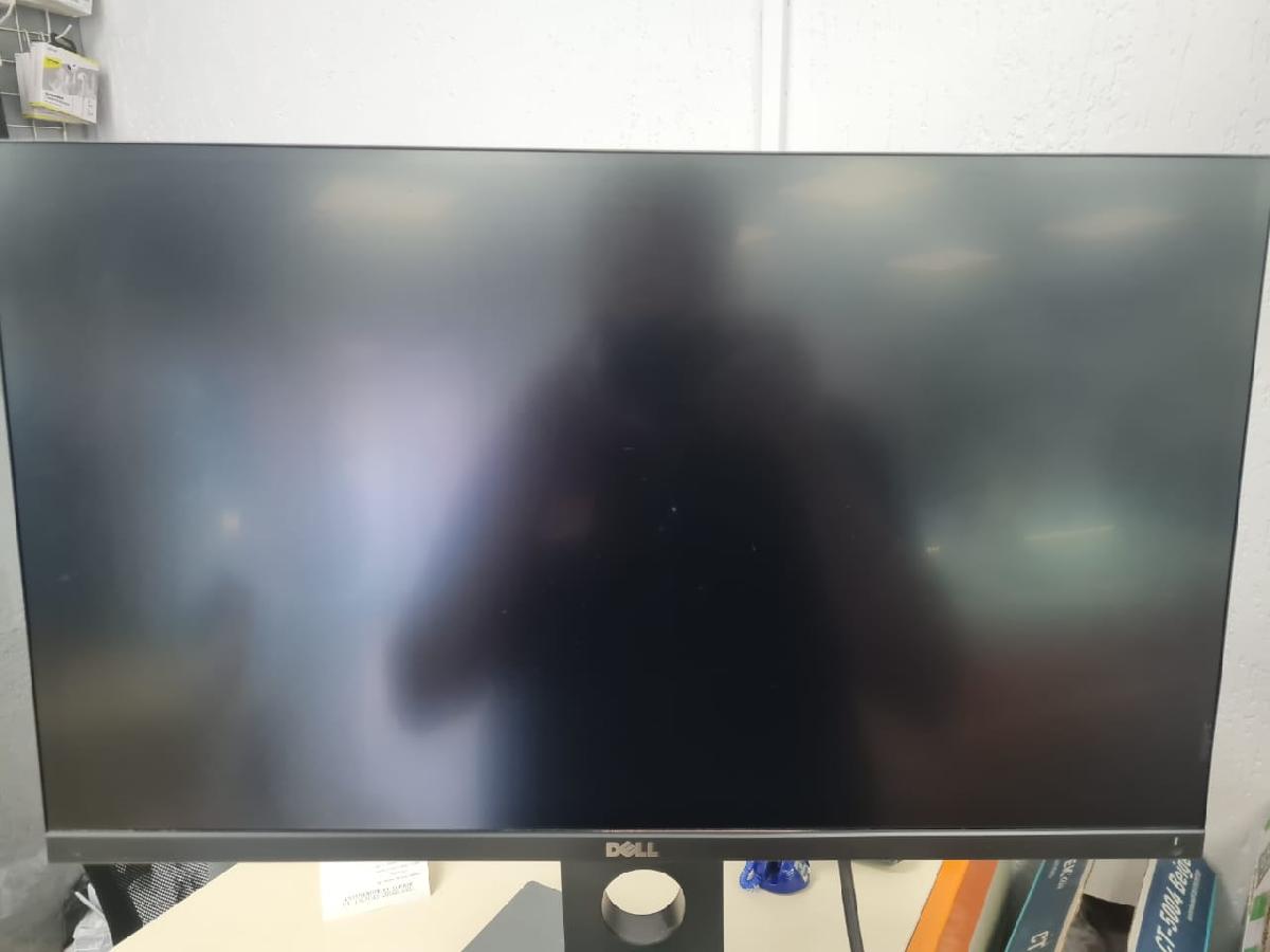 Монитор Dell UP2516D