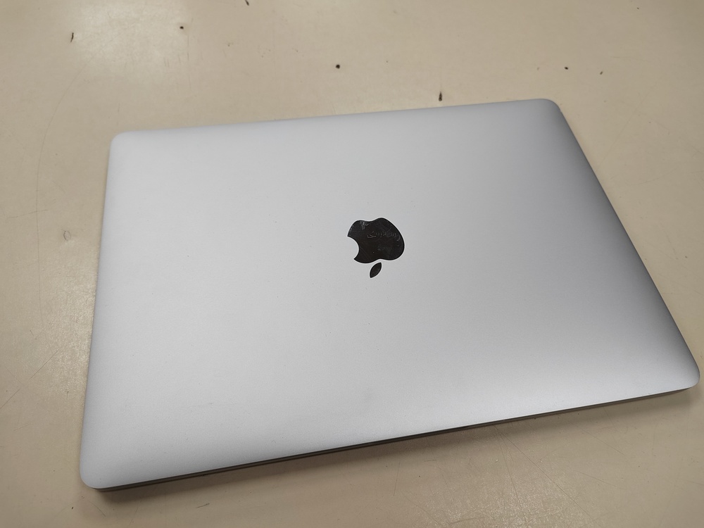 Ноутбук Apple MacBook Pro (13 дюймов,  два порта Thunderbolt 3,2017) A1708