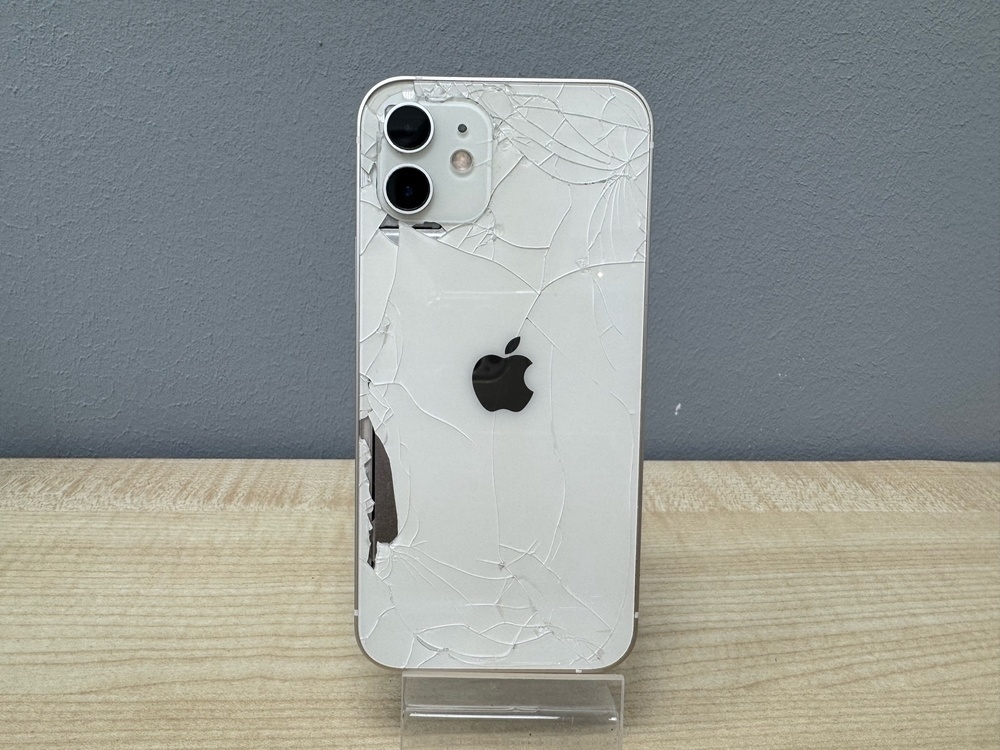 Смартфон Apple iPhone 12 128Gb