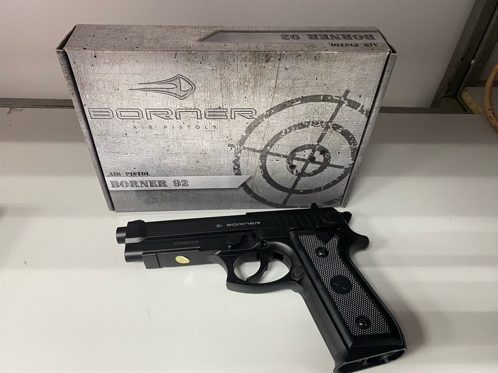 Пистолет пневматический Borner Beretta 92