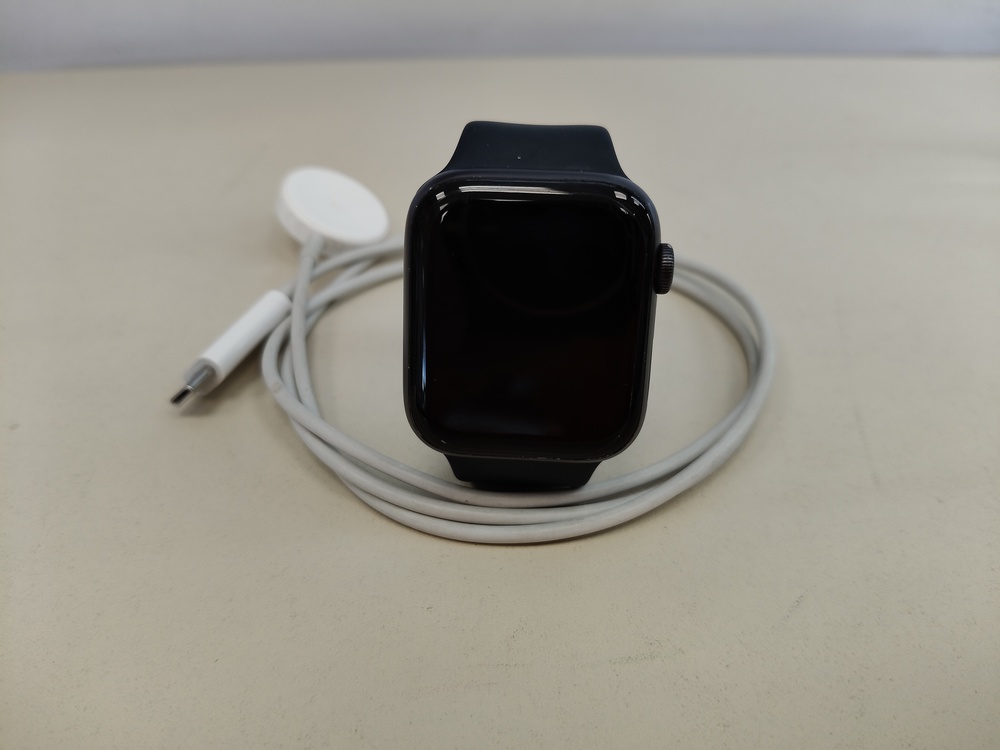 Смарт-часы Apple Watch SE 44mm