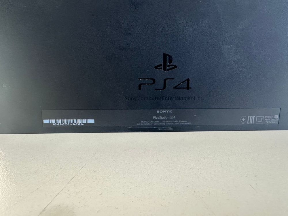 Игровая приставка PlayStation 4 FAT 1Tb