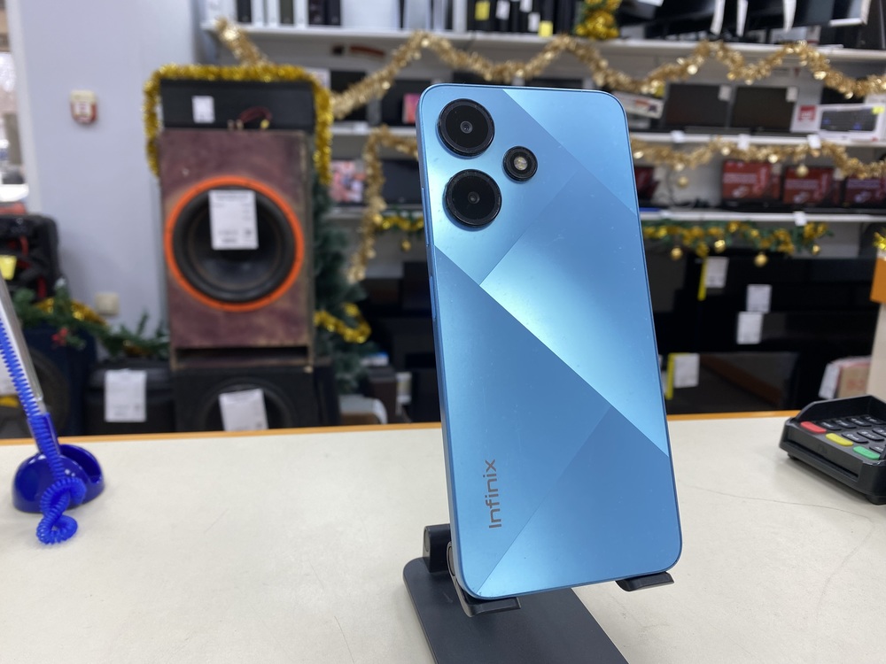 Смартфон Infinix HOT 30i 4/128
