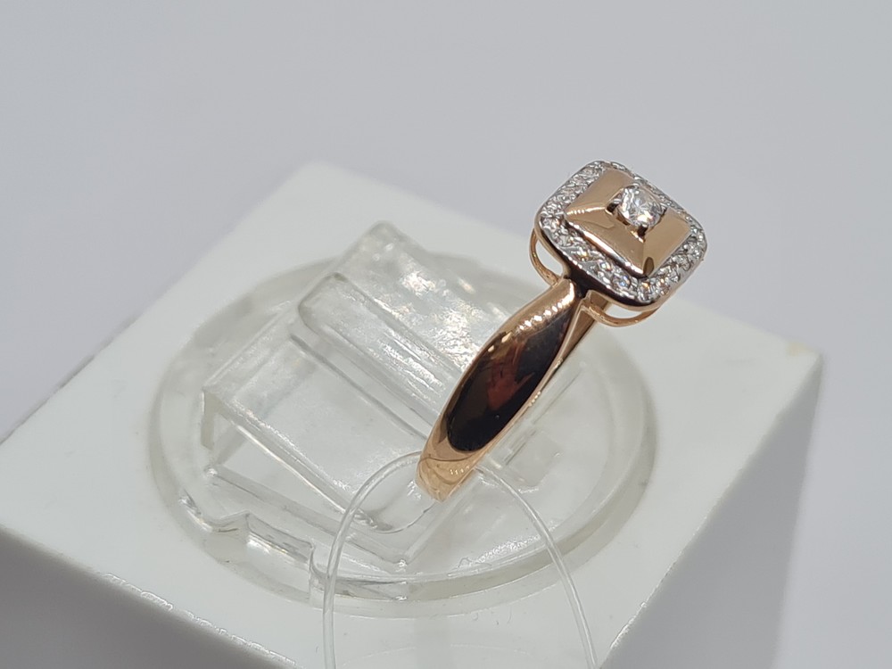 КОЛЬЦО С КАМНЯМИ (Au 585)