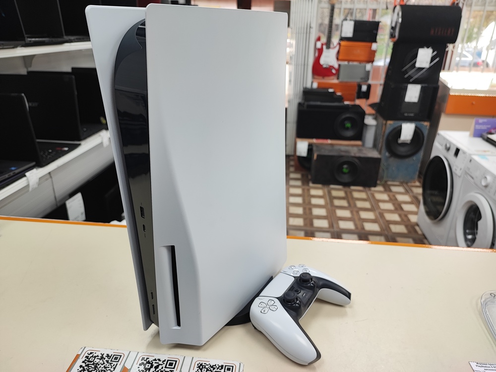 Игровая приставка PlayStation 5 825Gb (С дисководом)