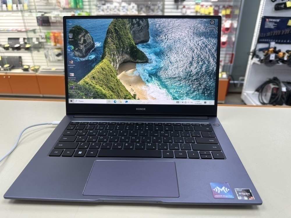 Ноутбук Honor HONOR MAGICBOOK 15 AMD Ryzen 5 3500U; Ryzen 5 3500U, Radeon Vega 8, 8 Гб, 500 Гб, Нет