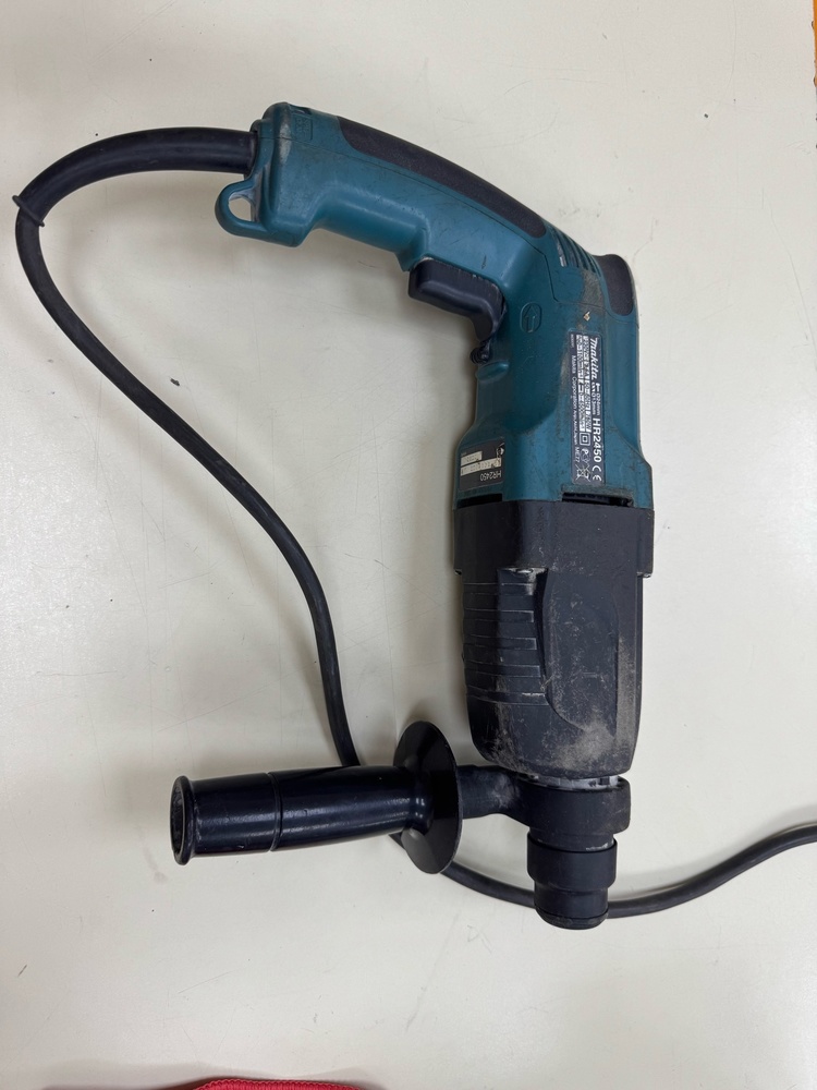 Перфоратор Makita HR-2450