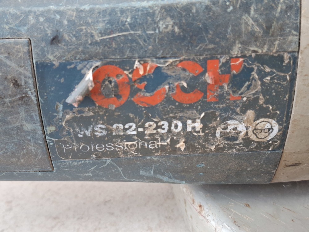 Угловая шлифмашина Bosch GWS 22-230 H
