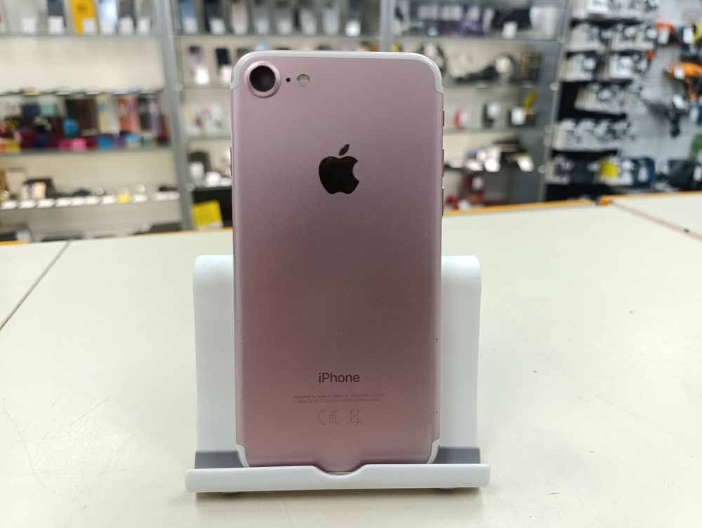 Смартфон Apple iPhone 7 32Gb
