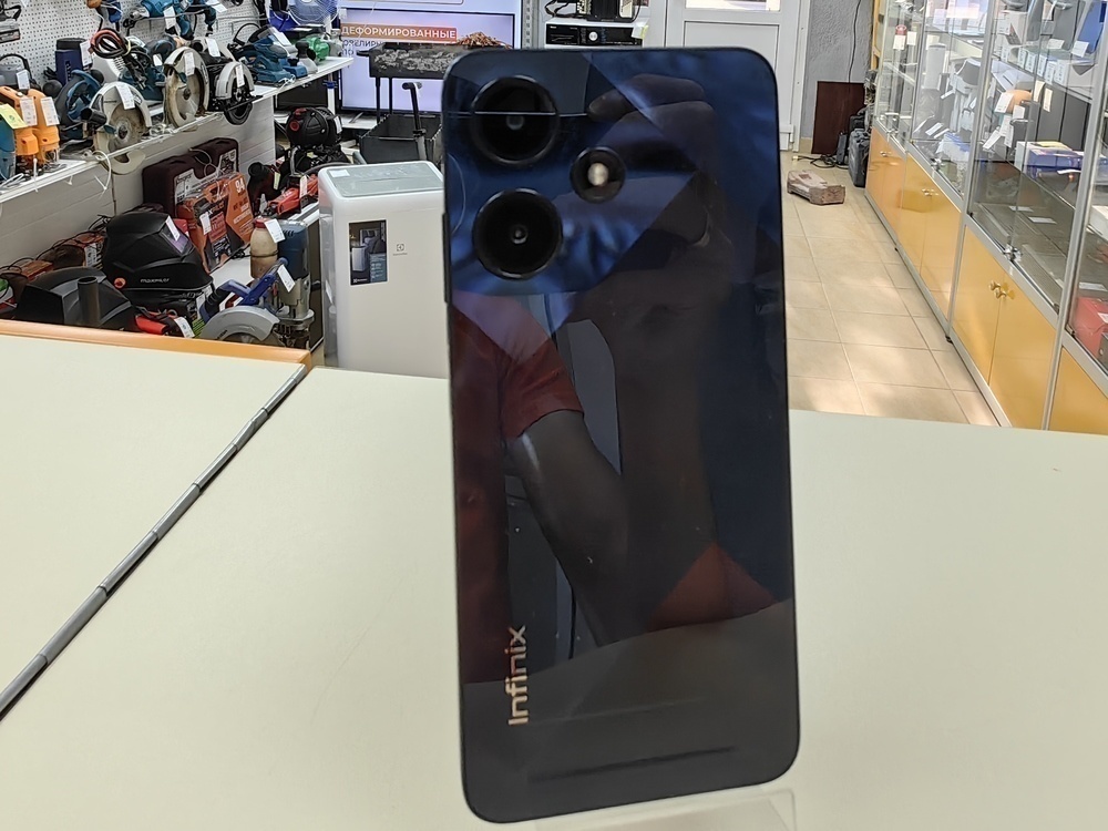 Смартфон Infinix HOT 30i 8/128