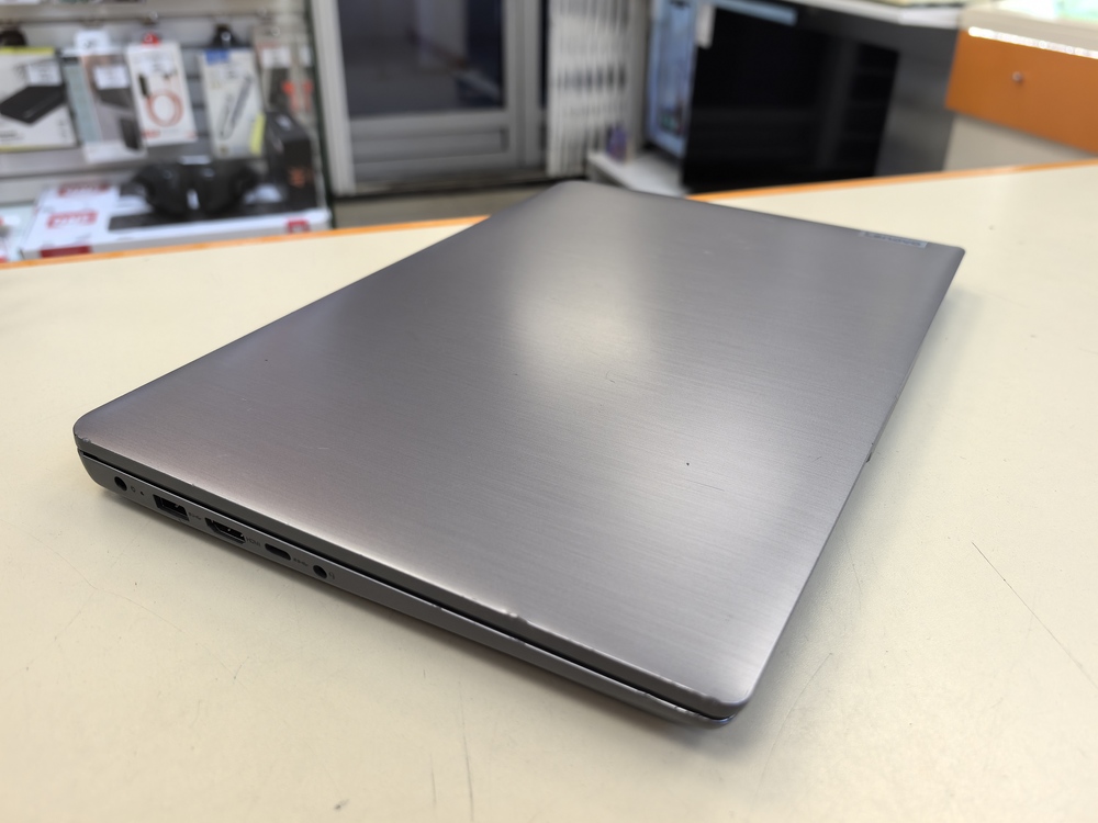 Ноутбук Lenovo; Pentium Gold 7505, Intel UHD Graphics, 8 Гб, 256 Гб, Нет