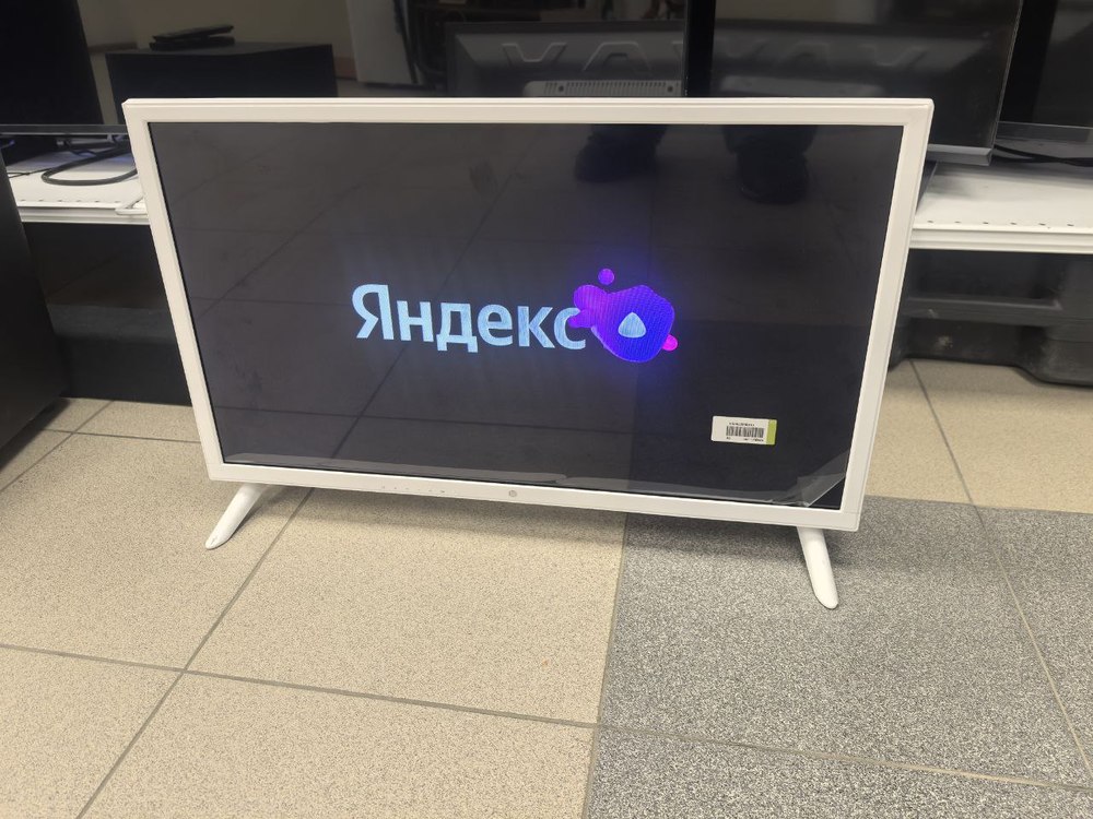 LED Телевизор HI VHIX-24H152WSY
