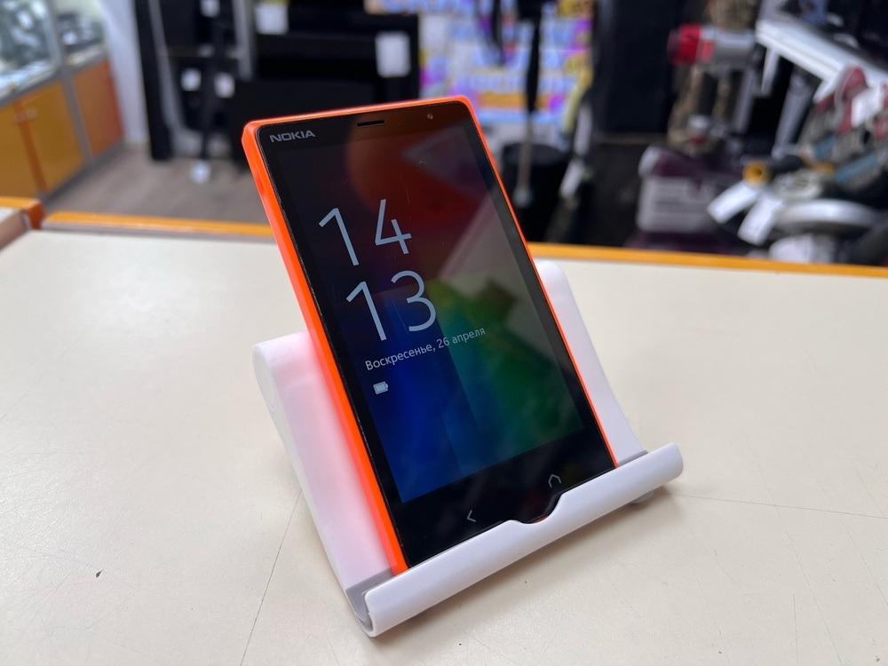 Мобильный телефон Nokia RM-1013