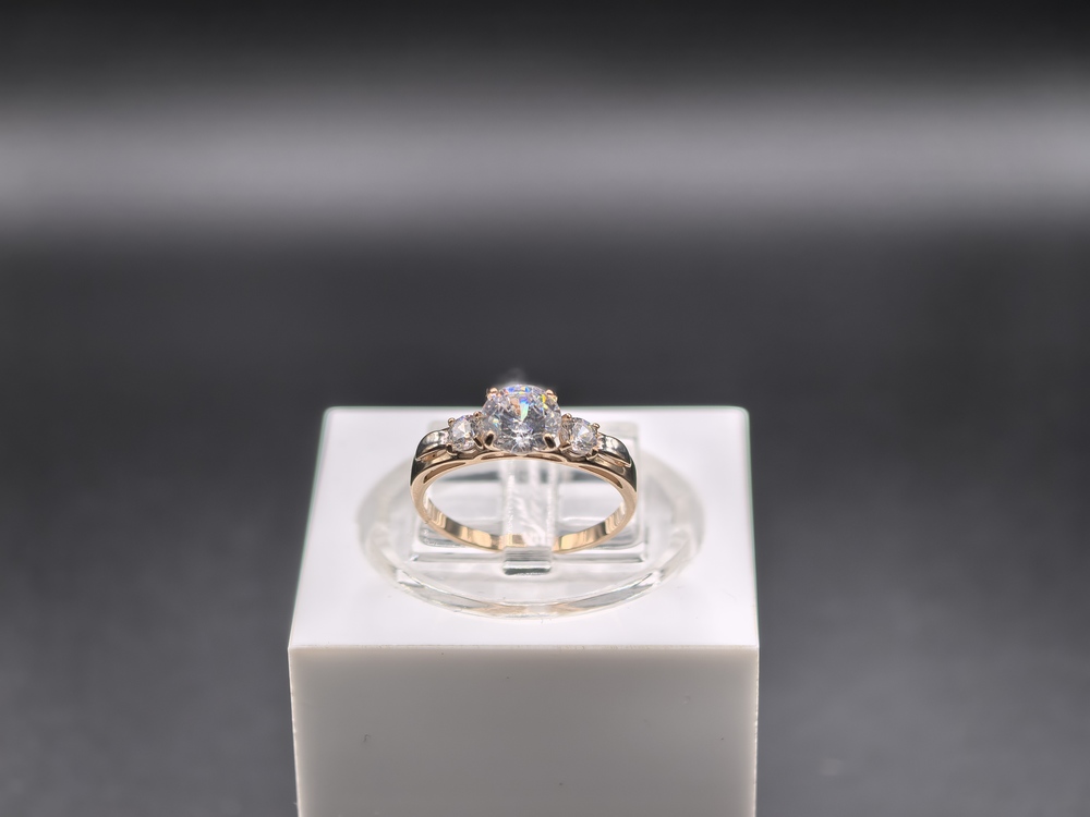 КОЛКМИ585 КОЛЬЦО С КАМНЯМИ (Au 585)