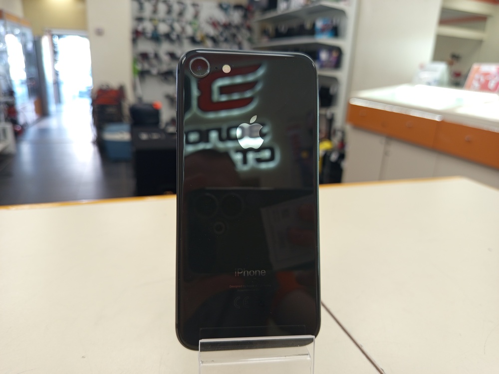 Смартфон Apple iPhone 8 64Gb