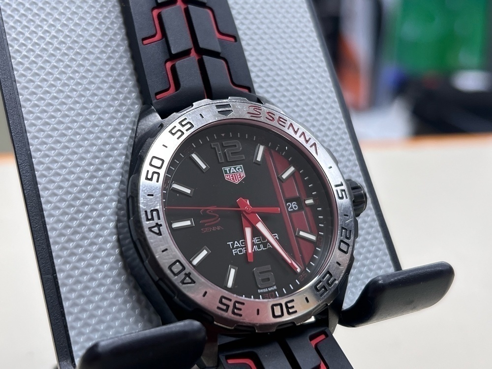 Часы наручные TAG HEUER Formula 1 WAZ1014.FT8027