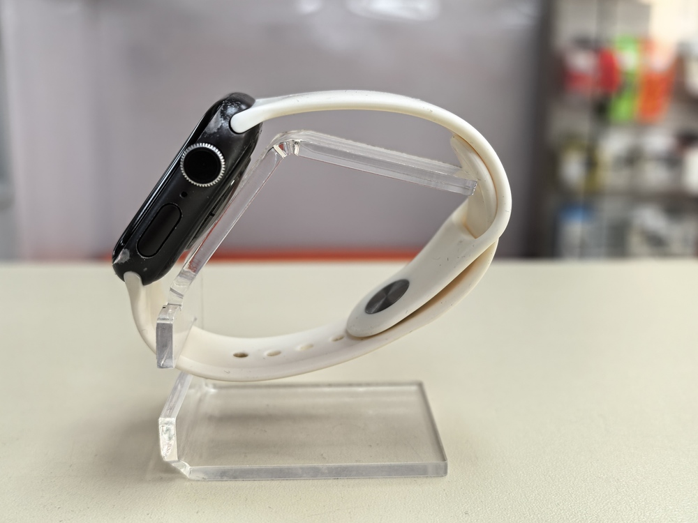 Смарт-часы Apple Watch Series 5 40 мм