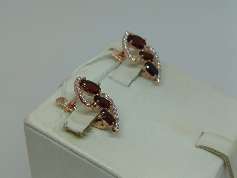 СКМИ585 СЕРЬГИ С КАМНЯМИ (Au 585)