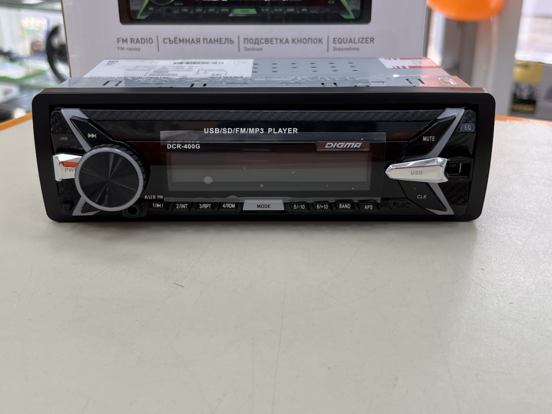 Автомагнитола Digma DCR-400G