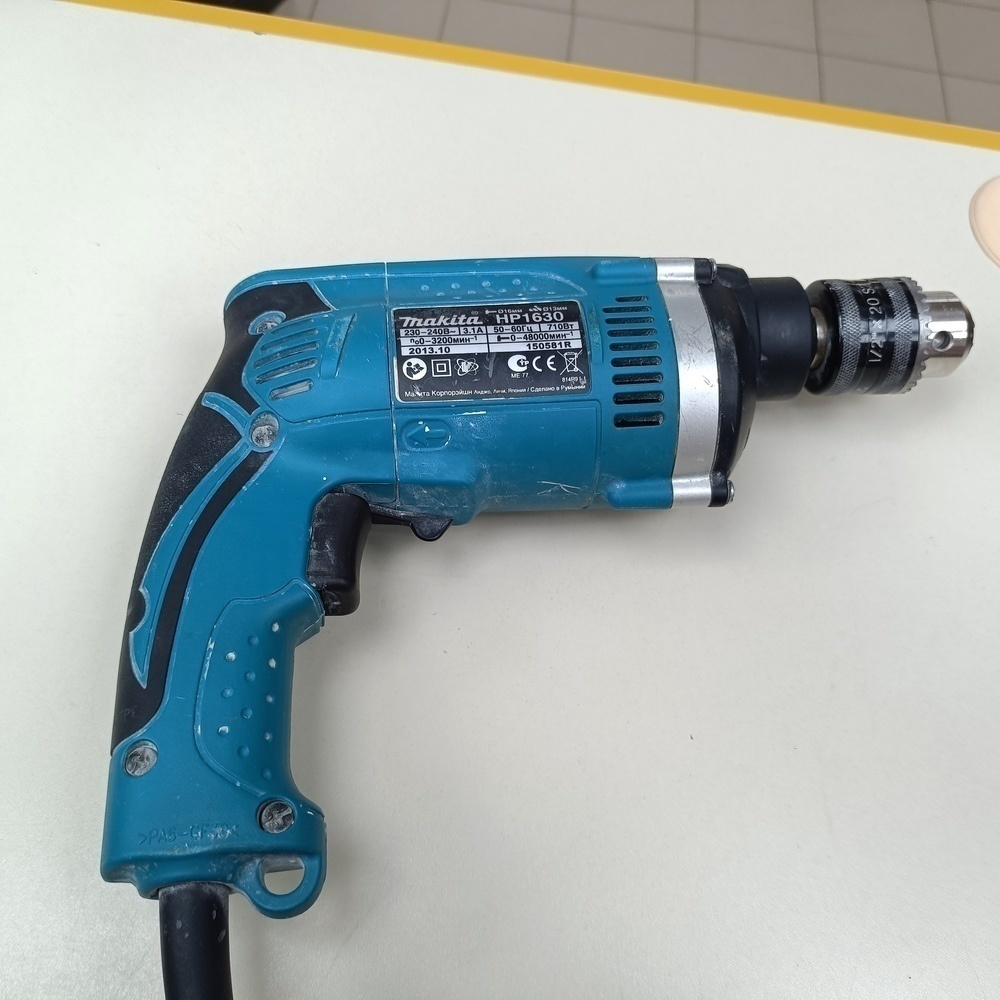 Дрель-ударная Makita HP1630.