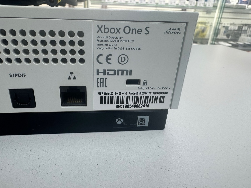 Игровая приставка Xbox One S 500Gb