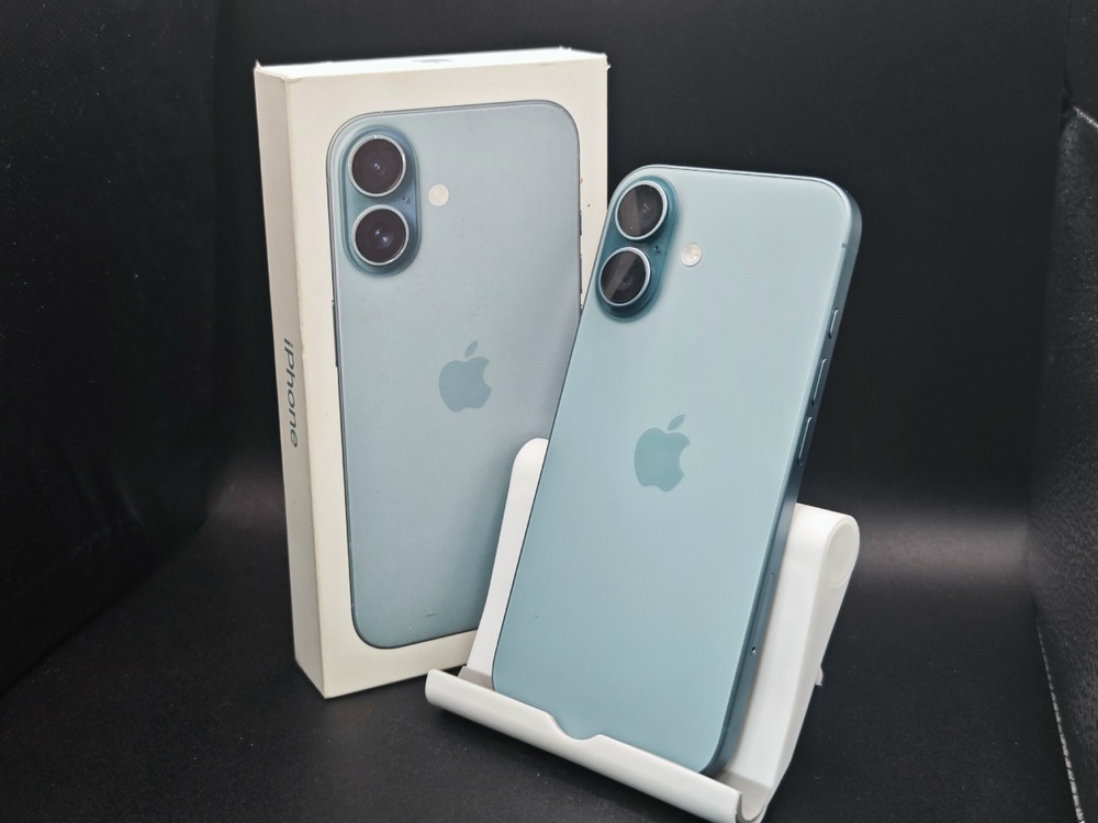Смартфон Apple Iphone 16 128Gb