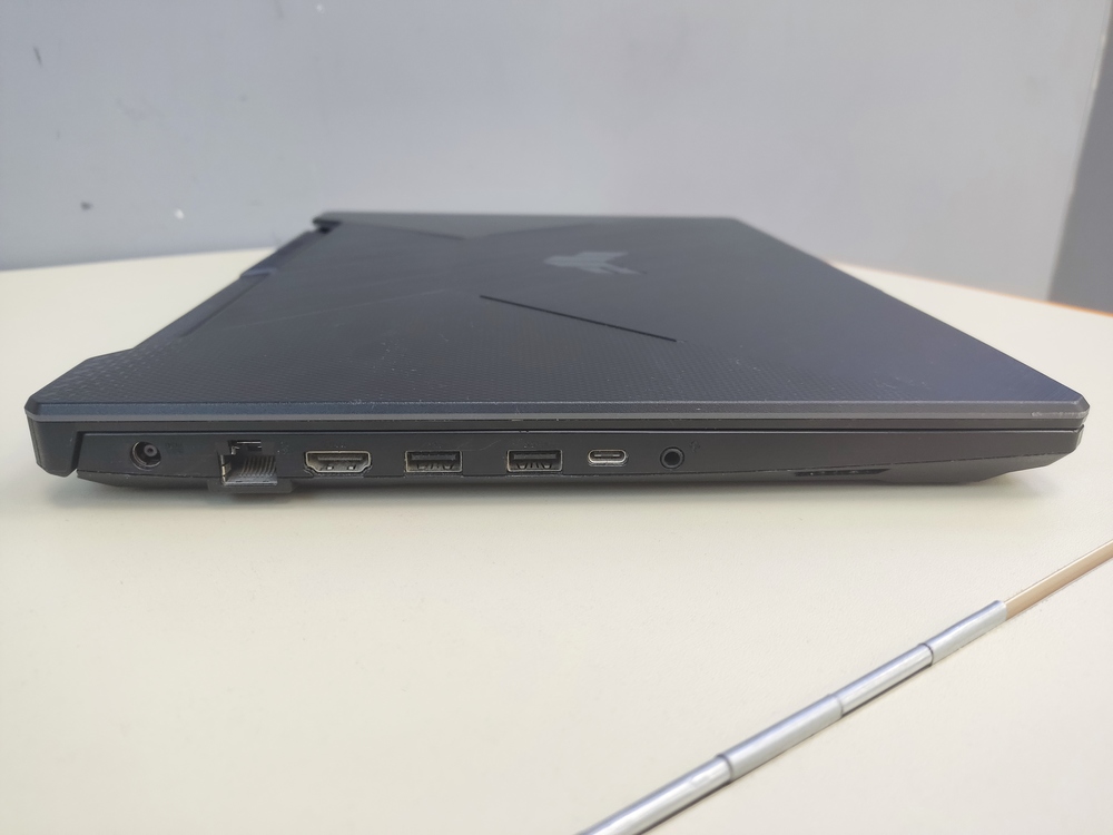 Ноутбук ASUS; Ryzen 7 4800H, GeForce RTX 3050, 8 Гб, 512 GB, Нет