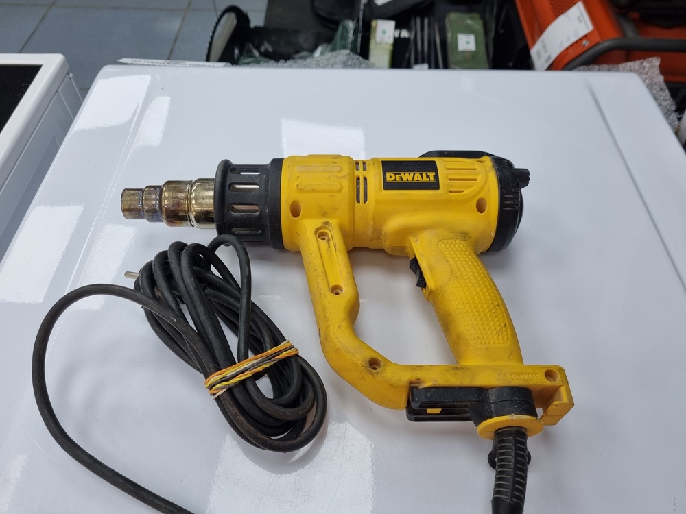 Строительный фен DeWalt D26414K