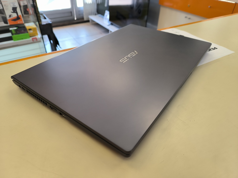 Ноутбук ASUS; Core i3-1005G1, Intel UHD Graphics, 4 Гб, Нет, 1 Tb