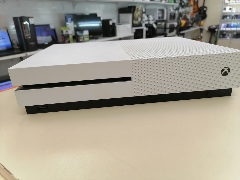 Игровая приставка Xbox One S 500Gb