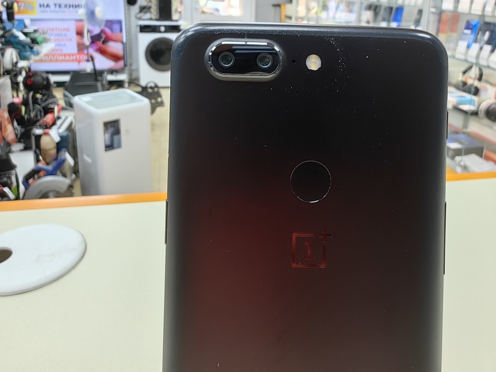 Смартфон OnePlus 5T 6/64