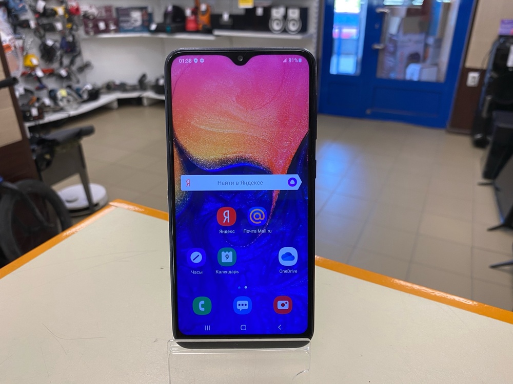 Смартфон Samsung Galaxy A10 2/32