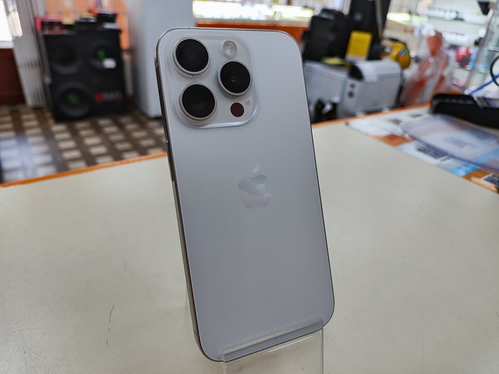 Смартфон Apple Iphone 15 Pro 512 Gb