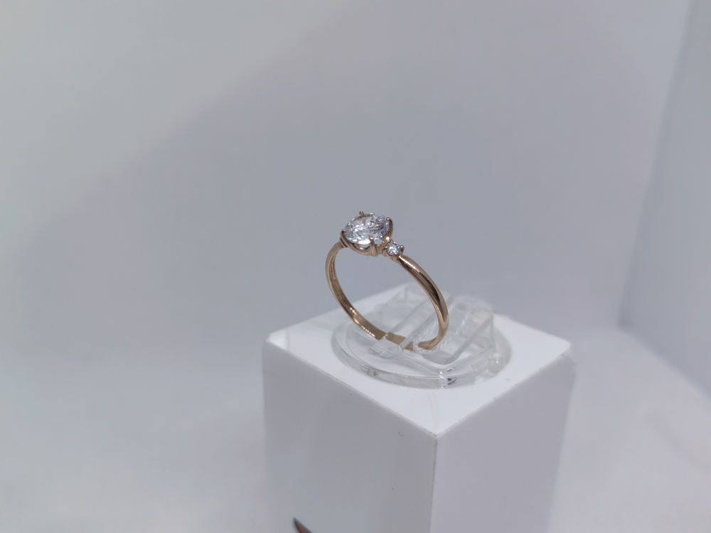 КОЛЬЦО С КАМНЯМИ (Au 585)