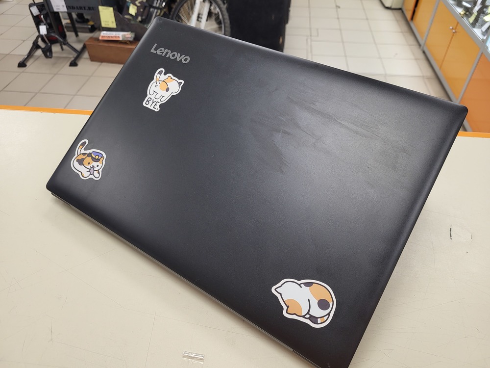Ноутбук Lenovo; Core i3-7020U, GeForce MX110, 12 Гб, 240 Гб, Нет