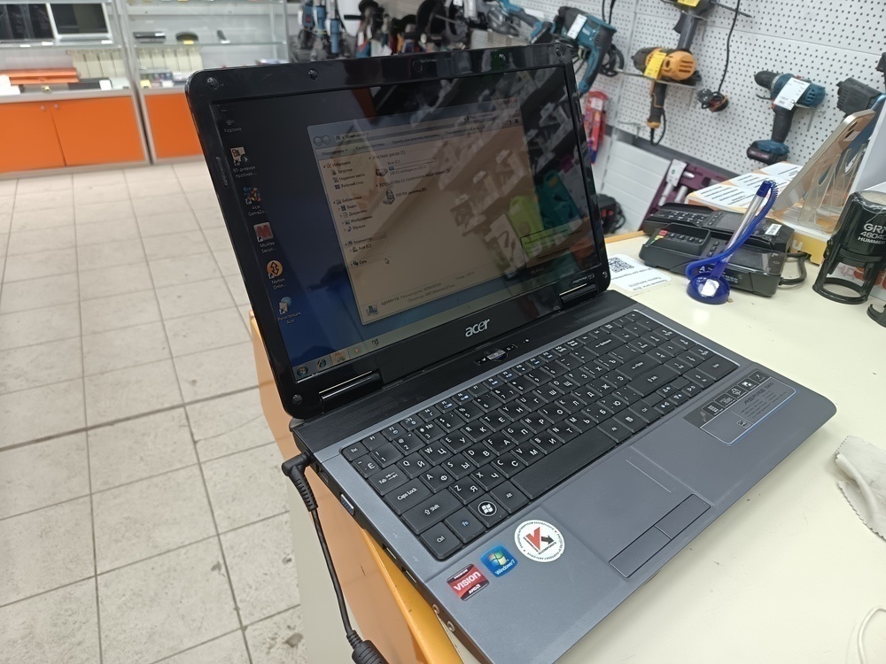 Ноутбук Acer; Athlon II M300, ATI Mobility Radeon HD 4550, 2 Гб, Нет, 240 Гб
