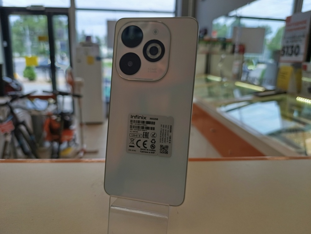 Смартфон Infinix Smart 8 Pro 8/128