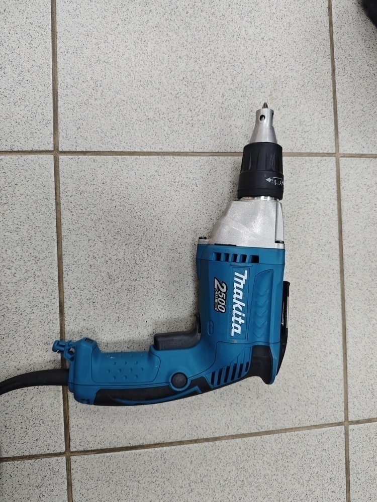 Шуруповерт Makita FS2300