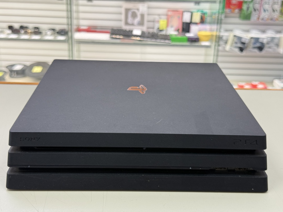 Игровая приставка PlayStation 4 Pro 1Tb