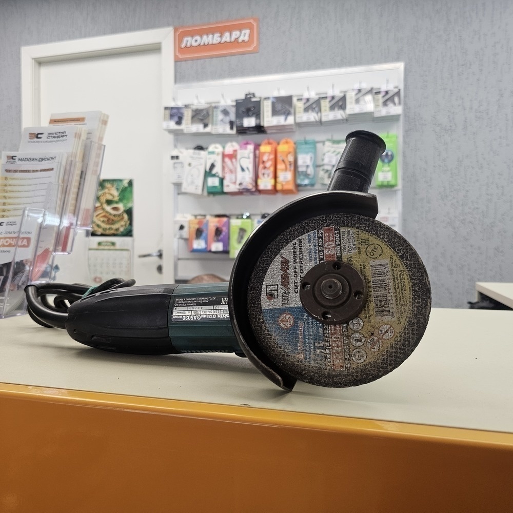 Угловая шлифмашина Makita GA5030