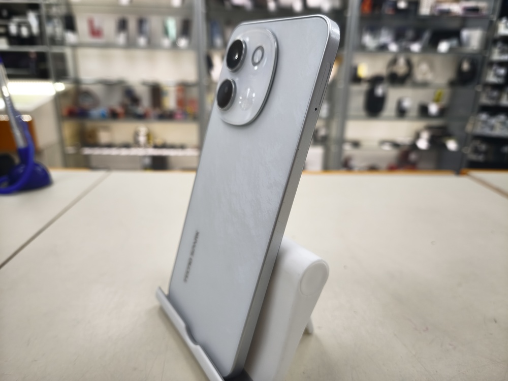 Смартфон Tecno SPARK 30 6/128
