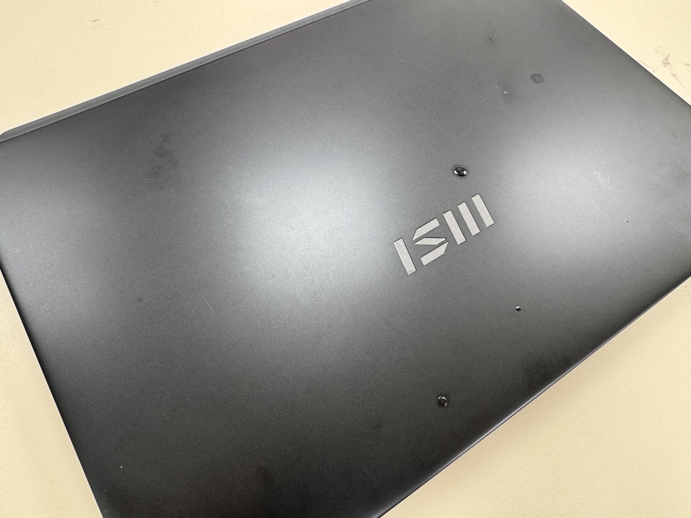 Ноутбук MSI Modern 15 B12M-210RU-BB51235U8GXXDX11S; Core i5-1235U, Iris(R) Xe Graphics, 8 Гб, 256 Гб