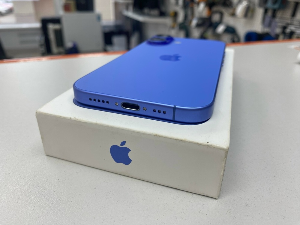 Смартфон Apple Iphone 16 128Gb
