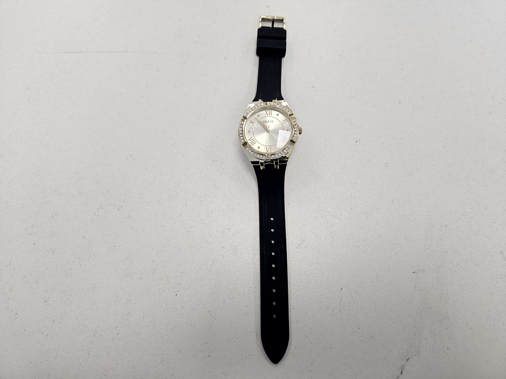 Часы наручные GUESS GW0034L1